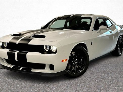 Used 2023 Dodge Challenger SRT Hellcat image 3