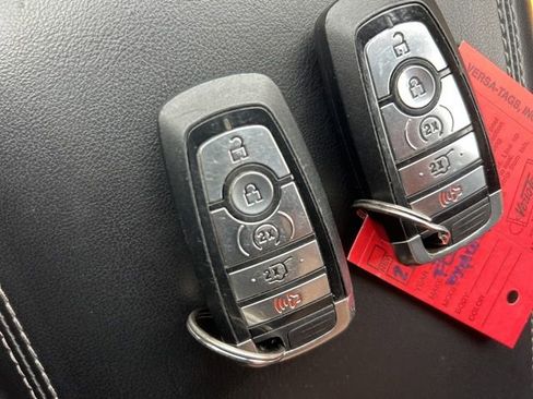 Used 2020 Ford Explorer Limited image 21