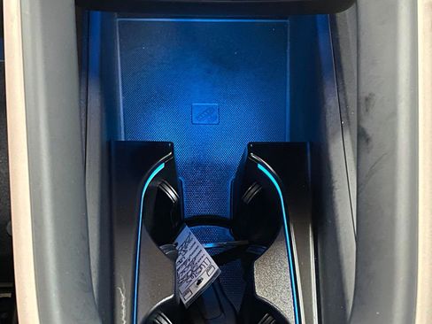 Used 2025 Porsche Macan 4 Electric image 41