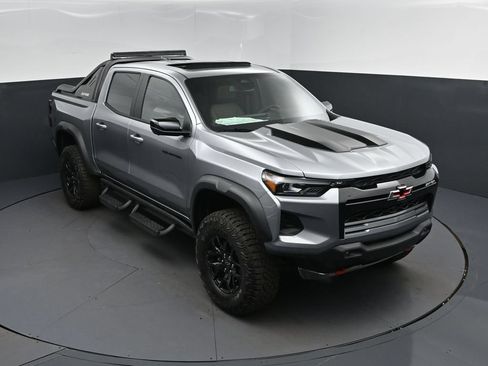 New 2026 Chevrolet Colorado ZR2 w/ Midnight Edition AWD/4WD image 1