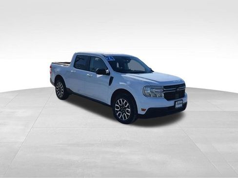 Used 2024 Ford Maverick Lariat image 2