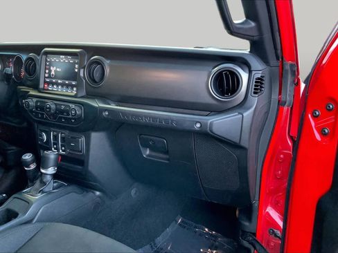 Used 2021 Jeep Wrangler Sport AWD/4WD image 16