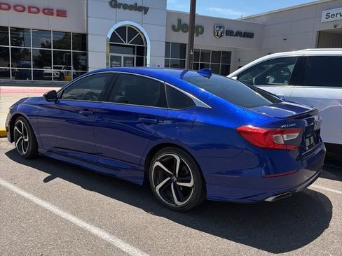 Used 2018 Honda Accord Sport image 3