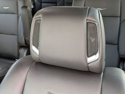 Certified 2022 Cadillac Escalade Luxury AWD/4WD image 14