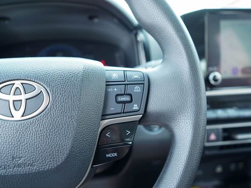 Used 2025 Toyota Camry LE FWD image 27