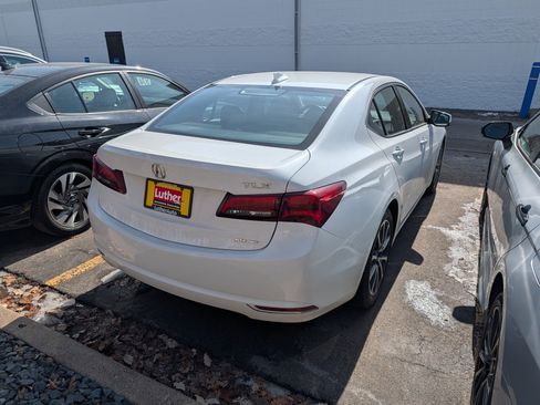 Used 2017 Acura TLX V6 SH-AWD w/ Technology Pkg image 5