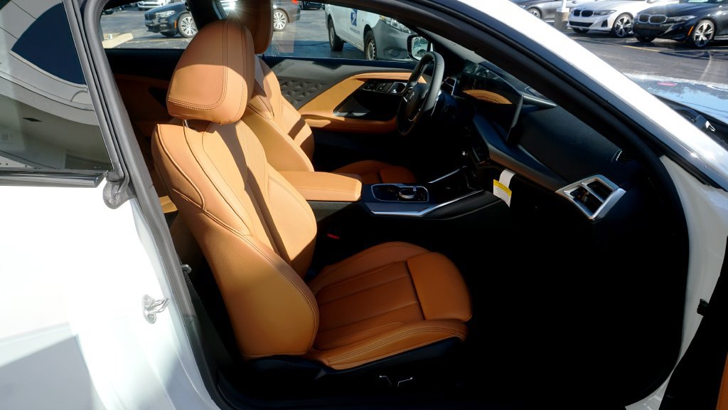 New 2026 BMW 230i xDrive Coupe w/ Convenience Package AWD/4WD image 9