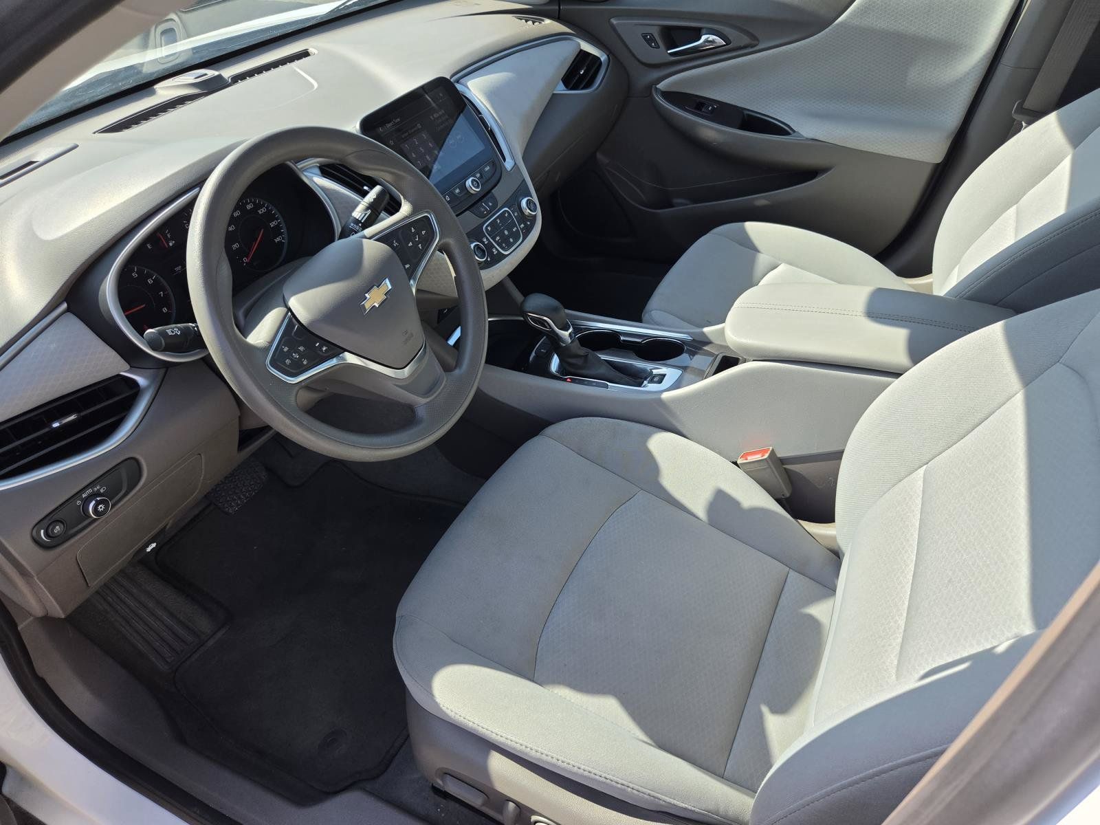 Used 2024 Chevrolet Malibu LT FWD image 14