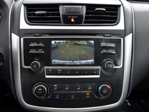 Used 2016 Nissan Altima 3.5 SR image 19