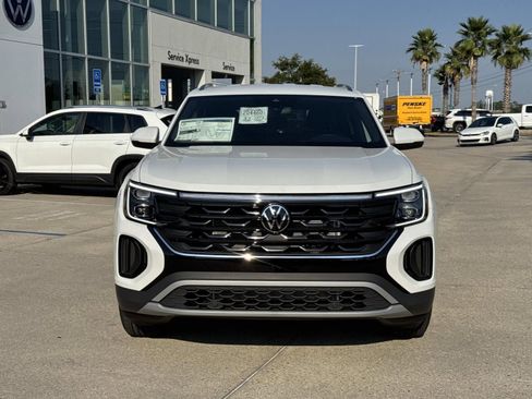 New 2026 Volkswagen Atlas Cross Sport SE FWD image 2