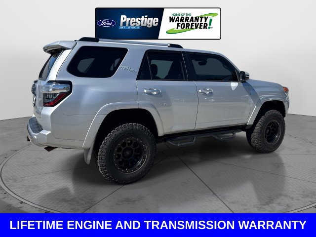 Used 2018 Toyota 4Runner TRD Off-Road Premium AWD/4WD image 4