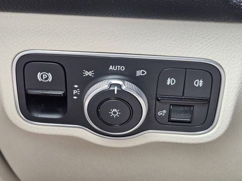 Certified 2022 Mercedes-Benz GLB 250 image 13
