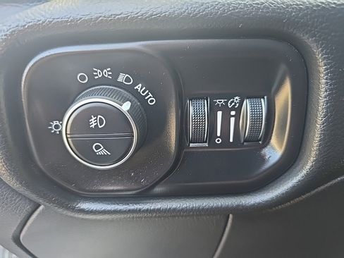 Used 2020 RAM 2500 Laramie image 32