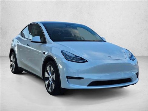 Used 2021 Tesla Model Y Long Range AWD/4WD image 3