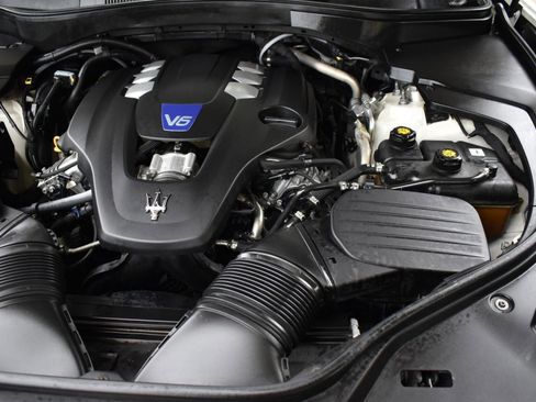 Used 2019 Maserati Levante S image 53