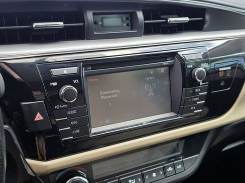 Used 2016 Toyota Corolla LE FWD image 31