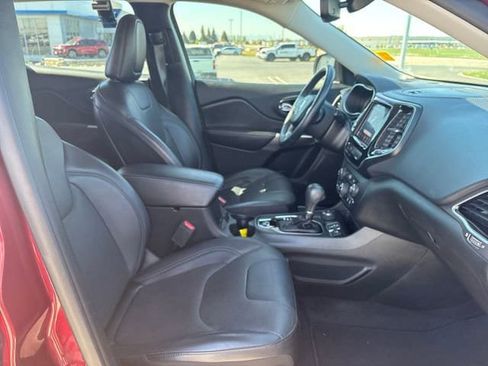 Used 2019 Jeep Cherokee Limited AWD/4WD image 22
