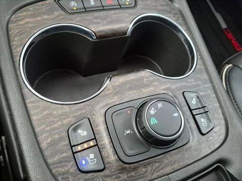Used 2023 GMC Acadia Denali w/ Denali Ultimate Package FWD image 15