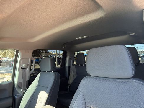 Used 2022 Chevrolet Silverado 1500 Custom image 10