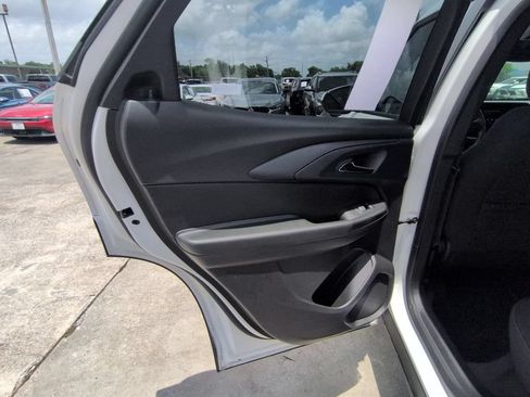 Used 2025 Chevrolet TrailBlazer LT AWD/4WD image 26