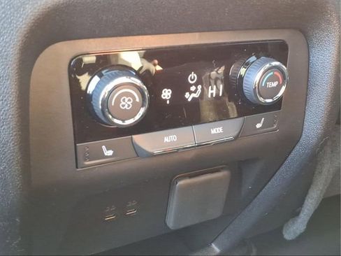 New 2026 Chevrolet Traverse RS w/ LPO, Floor Liner Package image 20