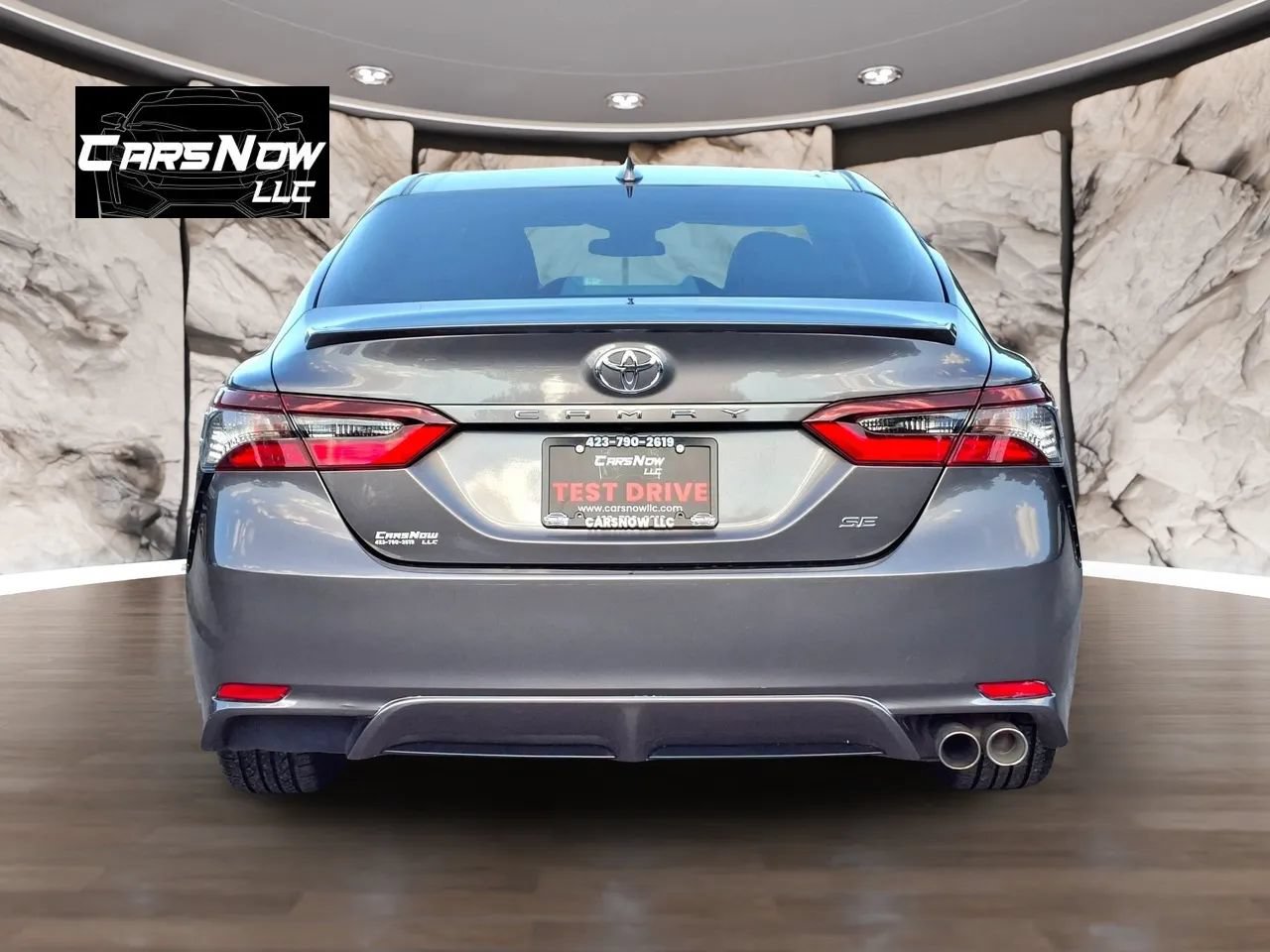 Used 2023 Toyota Camry SE FWD image 5