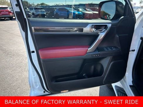 Used 2023 Lexus GX 460 Premium w/ Premium Package image 12