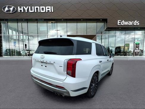 Used 2024 Hyundai Palisade Calligraphy image 5