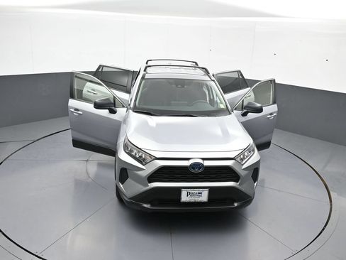 Used 2022 Toyota RAV4 LE AWD/4WD image 45