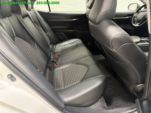 Used 2019 Toyota Camry SE FWD image 10