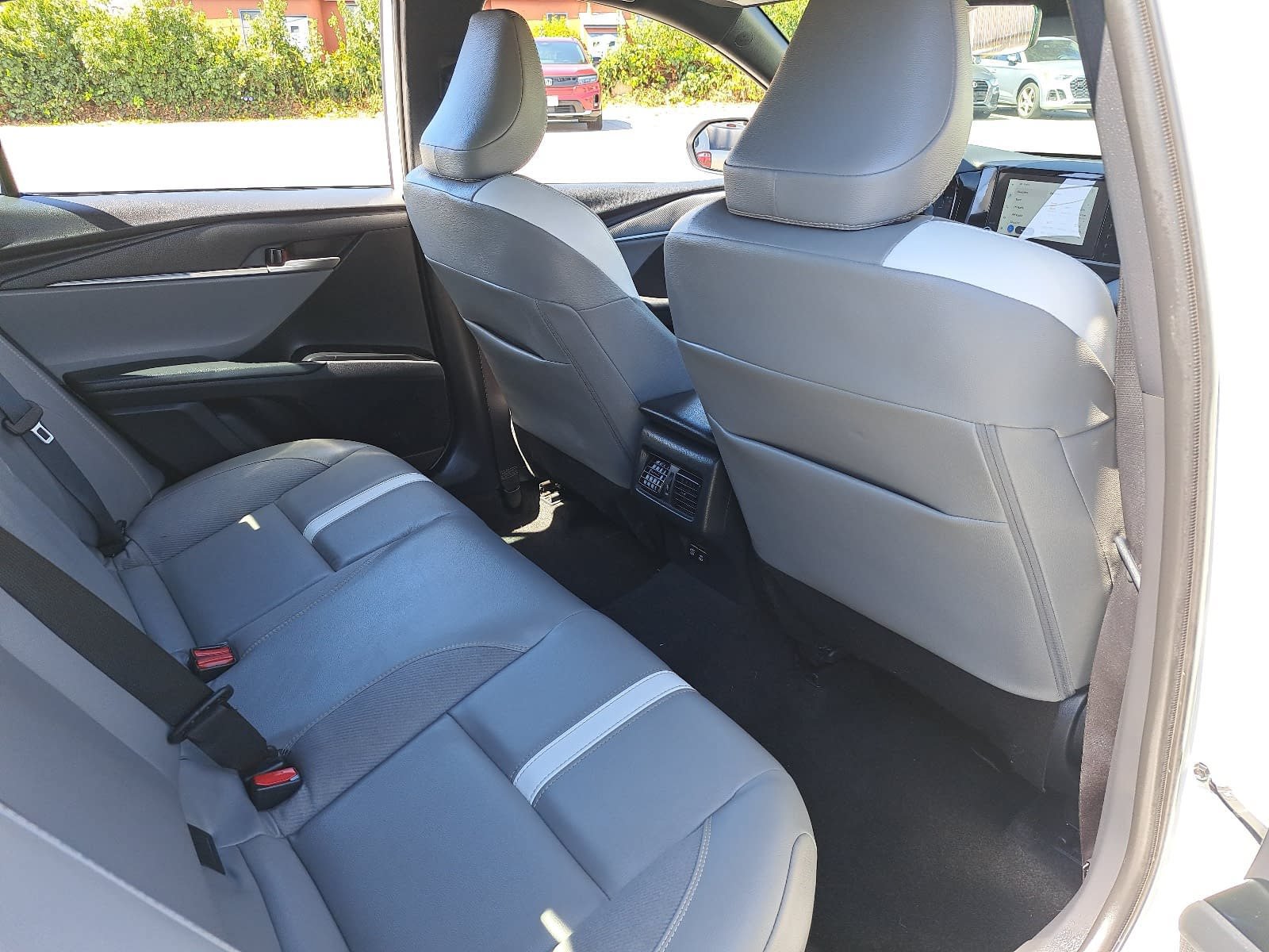 Used 2026 Toyota Camry SE FWD image 11