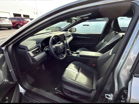 Certified 2025 Toyota Camry SE image 3