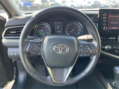 Used 2021 Toyota Camry SE image 19