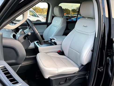 Used 2025 Ford Expedition Max Platinum image 7