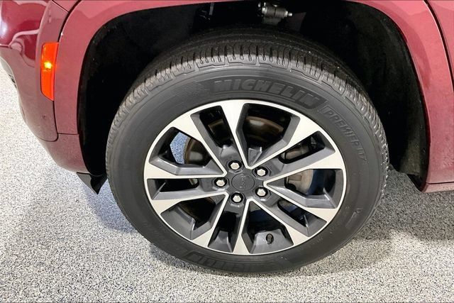 Used 2021 Jeep Grand Cherokee L Overland w/ Advanced Protech Group III AWD/4WD image 44