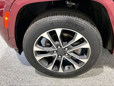 Used 2021 Jeep Grand Cherokee L Overland w/ Advanced Protech Group III AWD/4WD image 44
