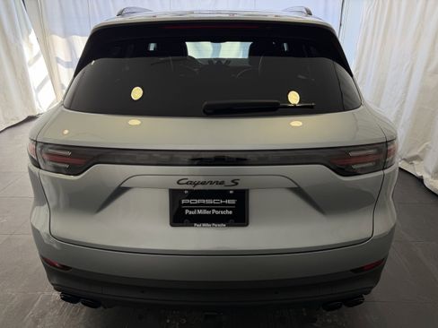 Certified 2023 Porsche Cayenne S image 8