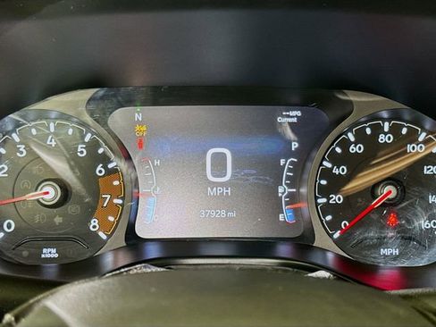 Used 2025 Jeep Compass Limited AWD/4WD image 10