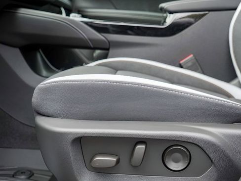 New 2026 Buick Envision Sport Touring image 18