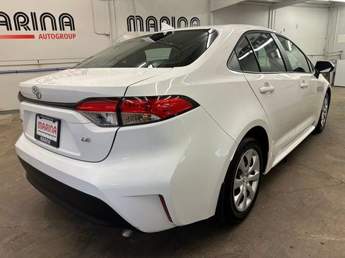 Used 2025 Toyota Corolla LE FWD image 12
