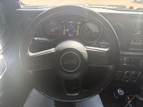 Used 2021 Jeep Wrangler Unlimited Sport AWD/4WD image 11