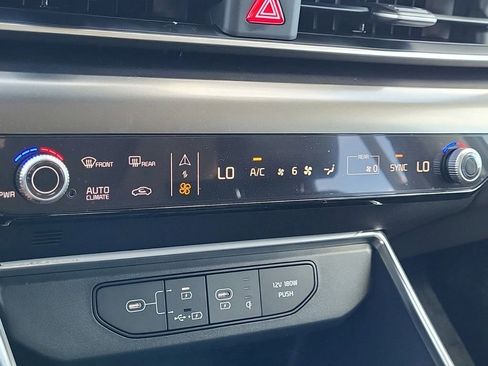 New 2025 Kia Carnival SX image 23