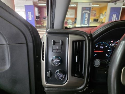 Used 2017 GMC Sierra 1500 Denali AWD/4WD image 30