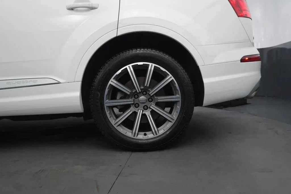 Used 2018 Audi Q7 3.0T Premium Plus w/ Premium Plus Package AWD/4WD image 14