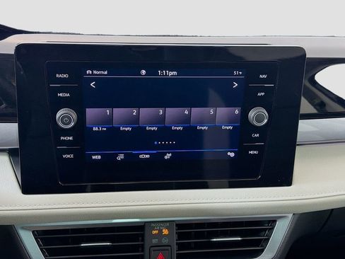 Used 2025 Volkswagen Taos SEL image 16