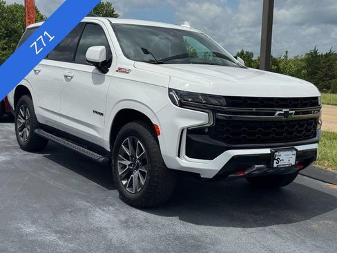 Used 2021 Chevrolet Tahoe Z71 w/ Z71 Signature Package AWD/4WD image 2
