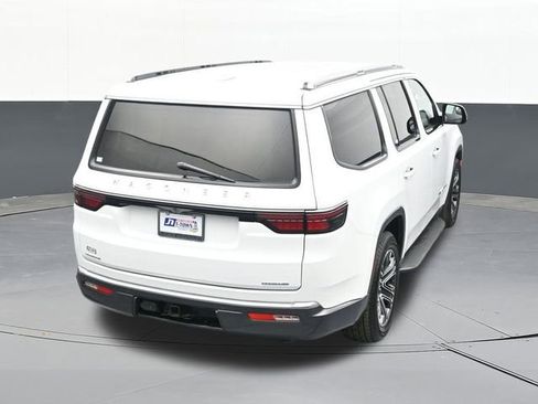 Used 2022 Jeep Wagoneer Series III image 63