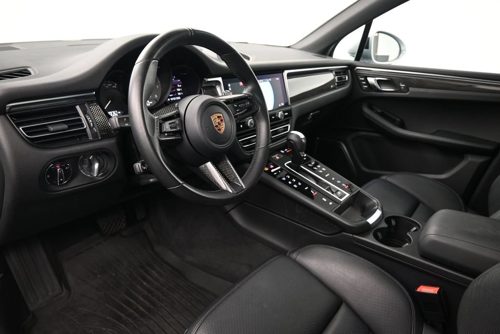 Certified 2023 Porsche Macan S AWD/4WD image 4
