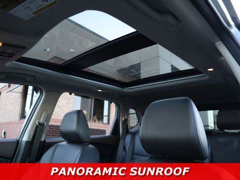 Used 2023 Nissan Rogue SL w/ SL Premium Package image 27