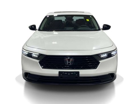 Used 2025 Honda Accord SE image 6